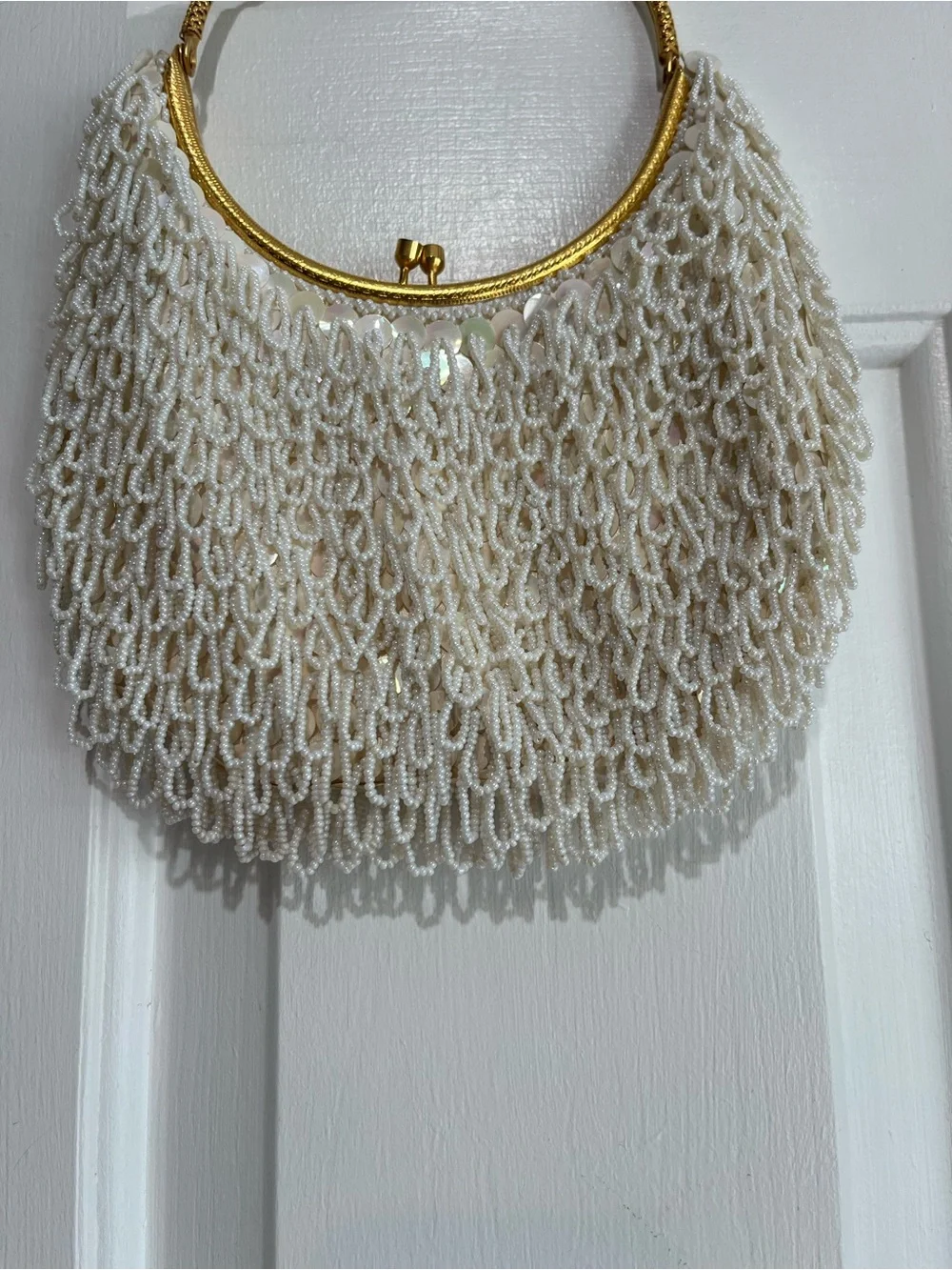 VINTAGE LADIES WHITE BEADED & SEQUENCE EVENING BAG - Picture 2 of 8